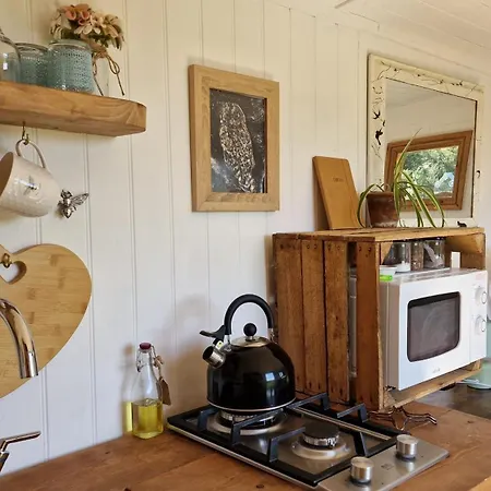 Kemping Wainstones Shepherd's Hut