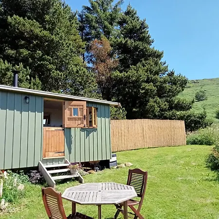 Wainstones Shepherd's Hut * Chop Gate