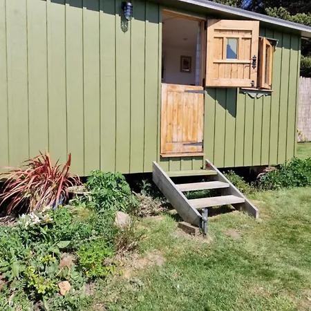 Wainstones Shepherd's Hut Camping Chop Gate