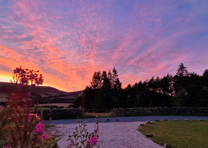 Wainstones Shepherd's Hut Chop Gate