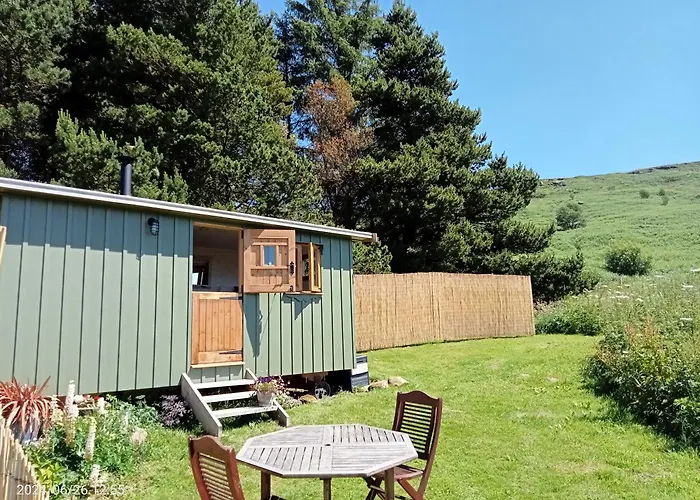 Wainstones Shepherd's Hut * Chop Gate