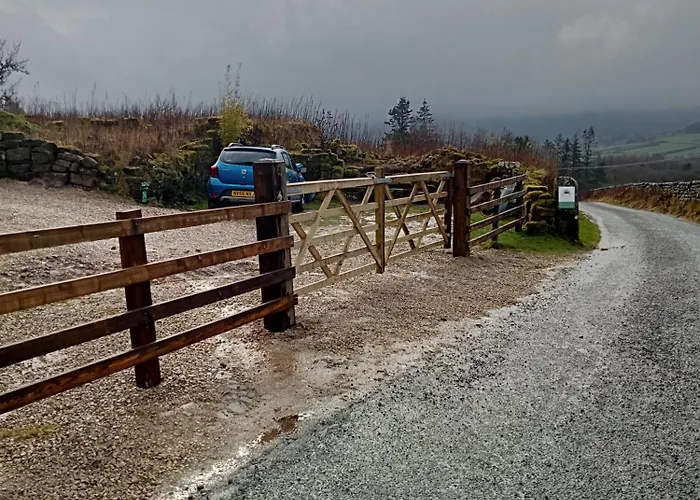 Campsite Wainstones Shepherd's Hut *