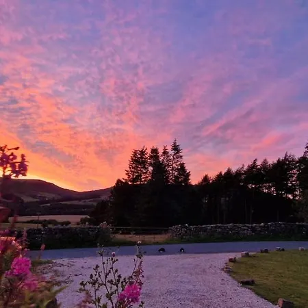 Wainstones Shepherd's Hut Chop Gate
